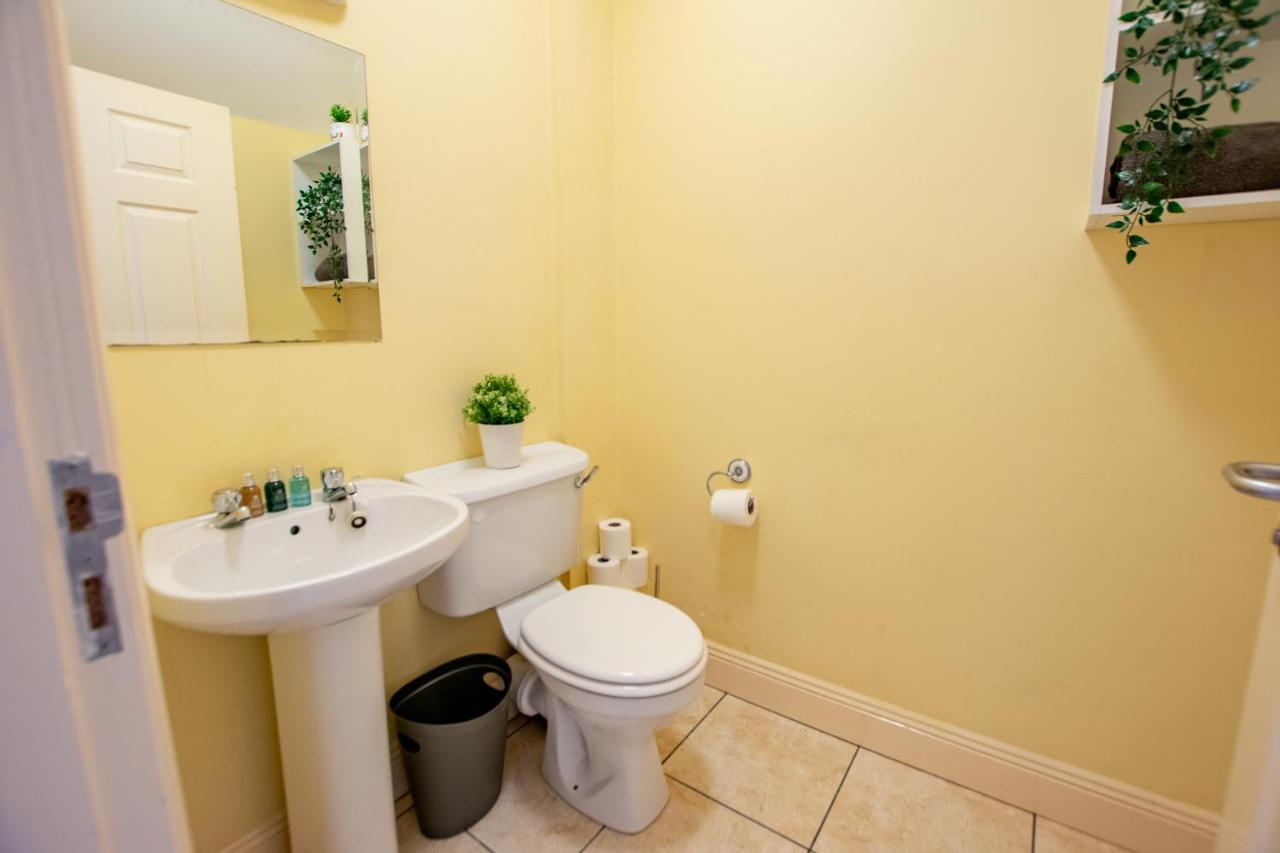 126 - Gort Na Coiribe 4 Bedroom Duplex, By Shortstays غالواي المظهر الخارجي الصورة